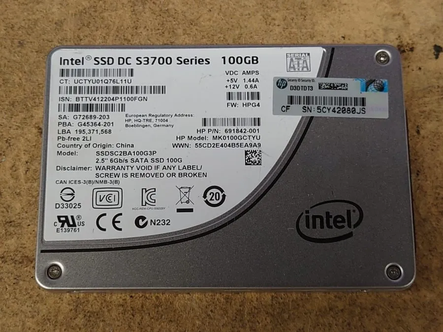 SSD-накопитель Hard Drive SSD Intel DC S3700 100GB Sata II 2.5" inch SSDSC2BA100