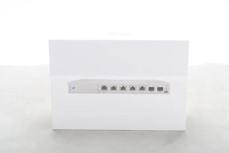 Коммутатор Ubiquiti UniFi XG POE 6-Port 10GbE Switch US-XG-6POE