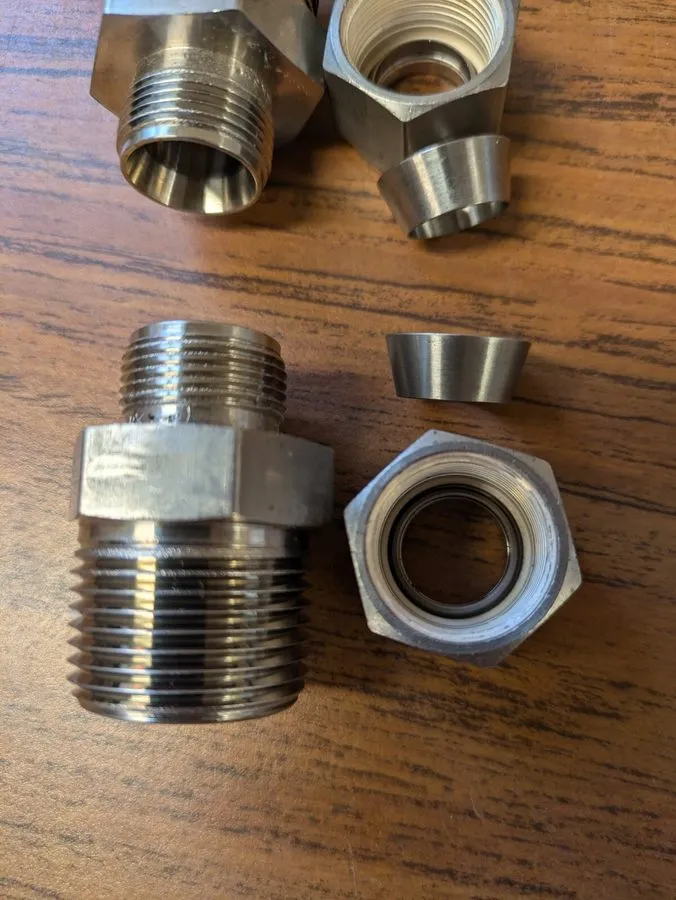Разъём 1 Swagelok Stainless Connector Fitting, 1/2" Tube x 3/4" MNPT, SS-810-1-1