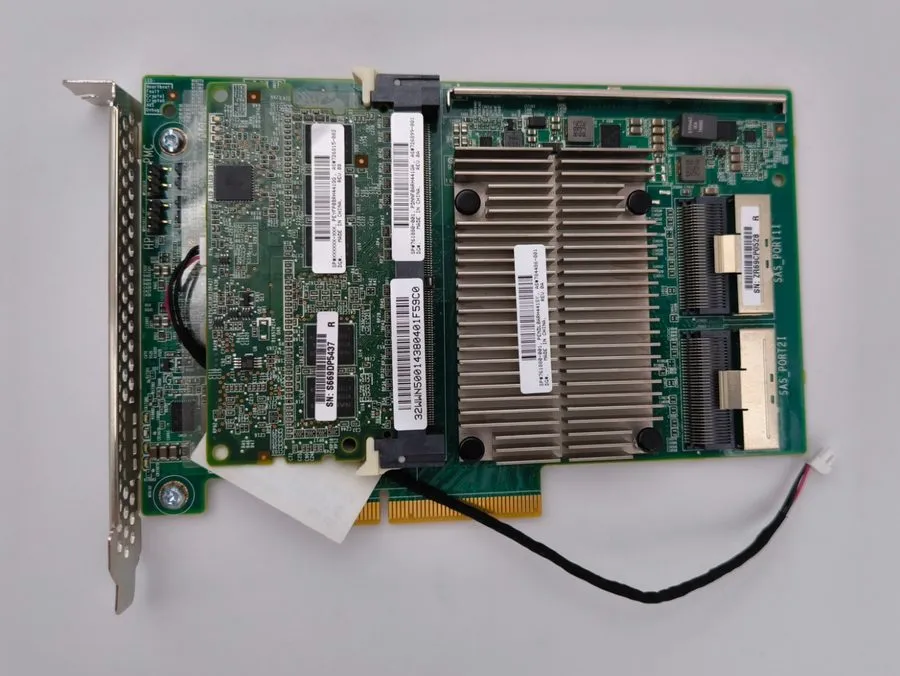 Контроллер HP 761880-001 Smart Array P840 RAID/HBA 12Gb SAS Adapter 726899-001 1