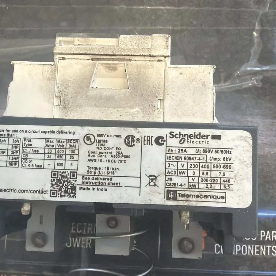 Контактор Schneider Electric TeSys D LC1D12 IEC Contactor 12A AC 110-120V Coil 3