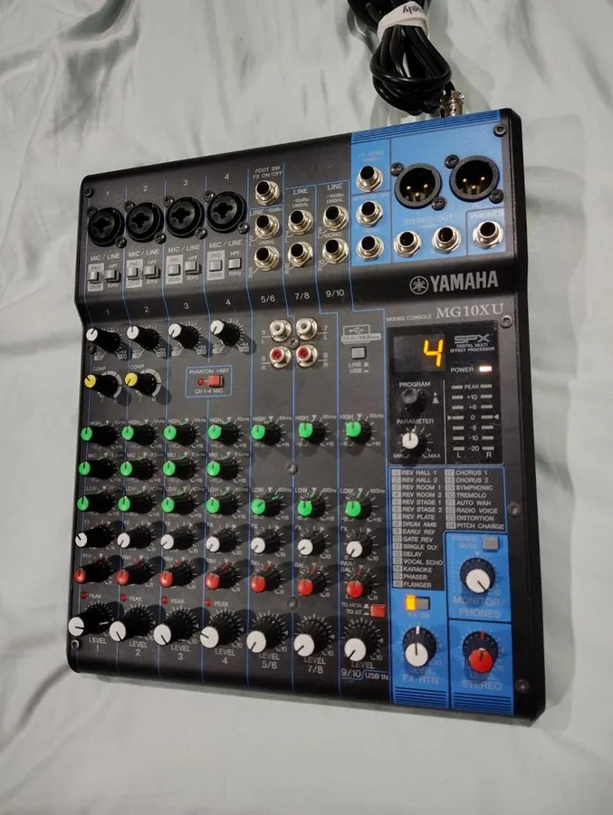 Микшерный пульт YAMAHA MG10XU Analog Mixing Console Audio Interface Mixer Effect