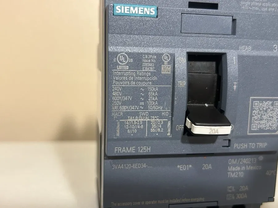 Автоматический выключатель Siemens 3VA4120-6ED34-0AA0 Breaker Takeout