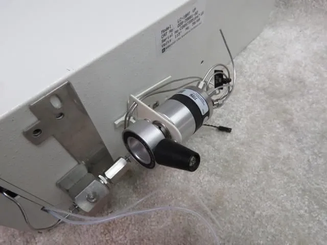 Хроматограф Shimadzu LC-10ATvp HPLC Pump Liquid Chromatograph — фото лота 2