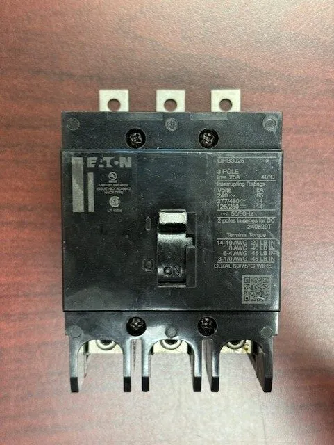 Автоматический выключатель Eaton Cutler Hammer GHB GHB3025 3 Pole 25 Amp 480V Ci