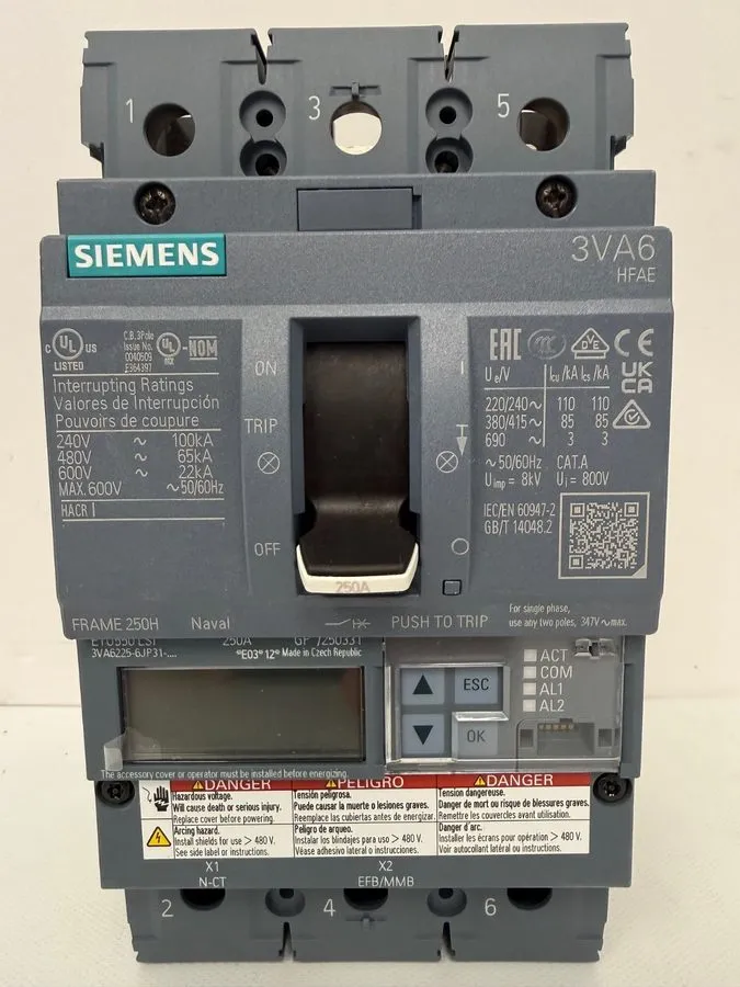 Автоматический выключатель SIEMENS 3VA6225-6JP31-0AA0 3 Pole 600V Circuit Breake — фото лота 1
