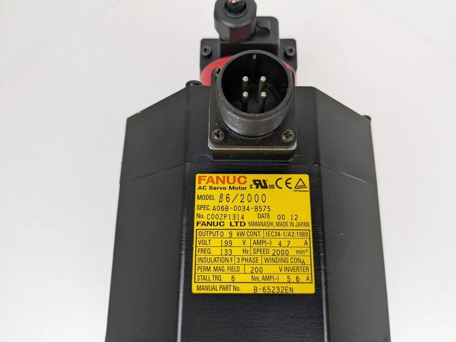 Серводвигатель FANUC A06B-0034-B575 beta6/2000 AC Servo Motor 0.9kW 6Nm 2000rpm  — фото лота 2