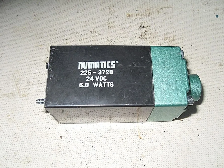 Электромагнитный клапан Numatics 152SS500M 225-372B 24 VDC Solenoid Pneumatic Va