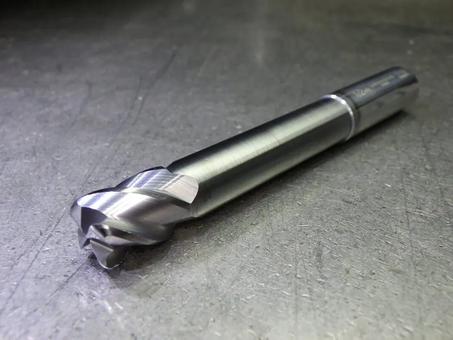 Режущий инструмент YG-1 1/2" 4 Flute Carbide CR Endmill 1/2" Shank 2mm R GM99932