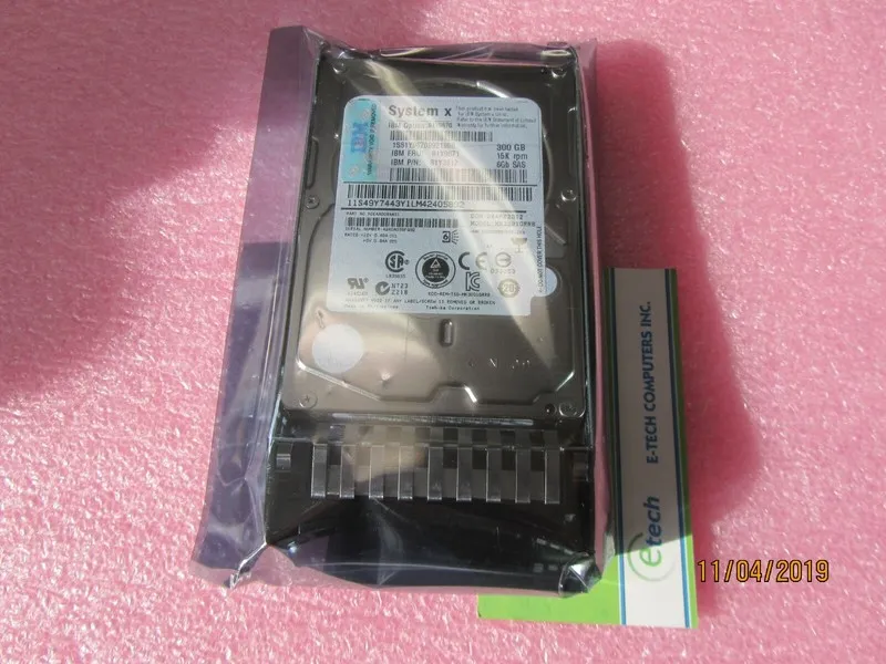 Жёсткий диск 81Y9670 81Y9671- IBM 300GB 15K-rpm 6 Gbps SAS 2.5" HD x3650m3 x3650