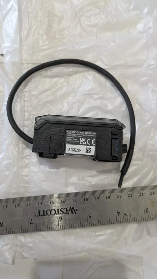 Датчик keyence Laser displacement sensor GT2-71N