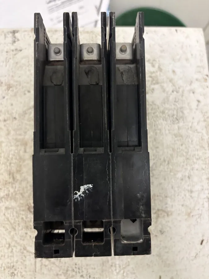 Автоматический выключатель Siemens ITE ED43B020 Sentron 20A 3-Pole Circuit Break
