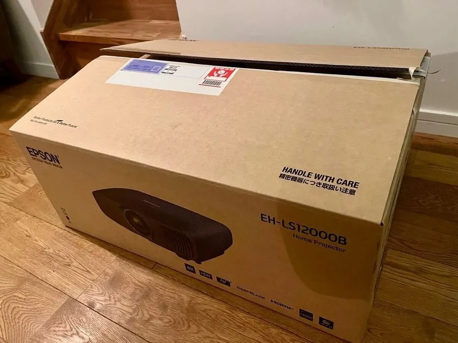 Проектор EPSON EH-LS12000B 4K Laser Projector 100-240V Worldwide Use HDR10 Black