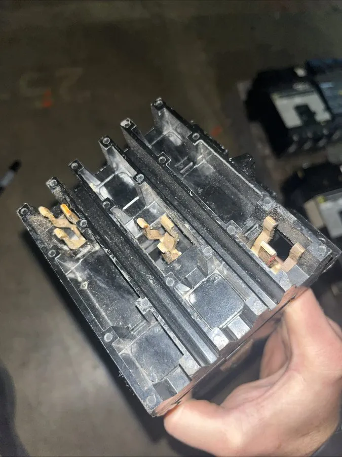 Автоматический выключатель Square D 60 Amp I-Line Circuit Breaker 3-Pole 480V AC — фото лота 2