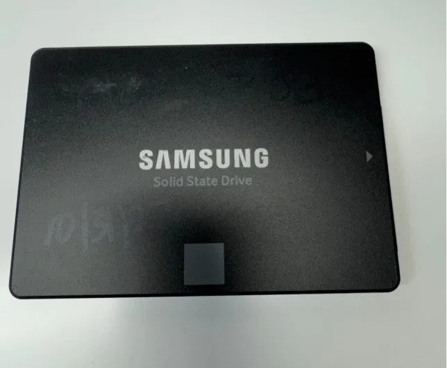 SSD-накопитель Samsung PM863a 2.5"1.92TB SSD SATA 6.0Gpbs Solid State Drive MZ-7 — фото лота 2