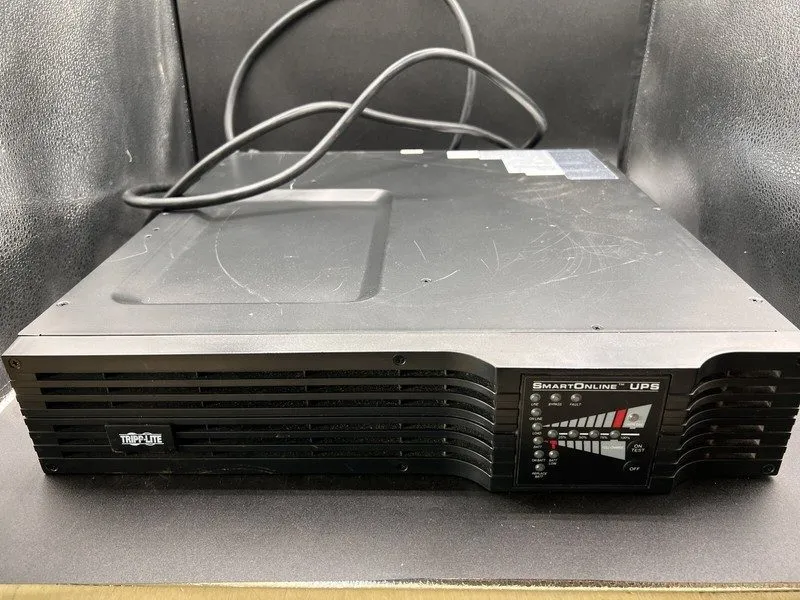 Стойка/шкаф Tripp Lite SmartOnline 2200VA 1.6kW RM 2U 120V SU2200RTXL2UA