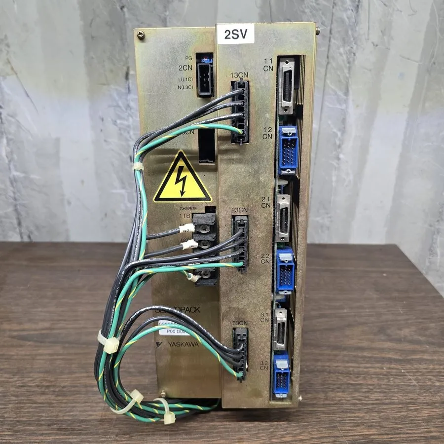 Сервопривод Yaskawa P00 D00 CACR-UIR020202FD Servopack Servo Drive Multi-Axis — фото лота 2