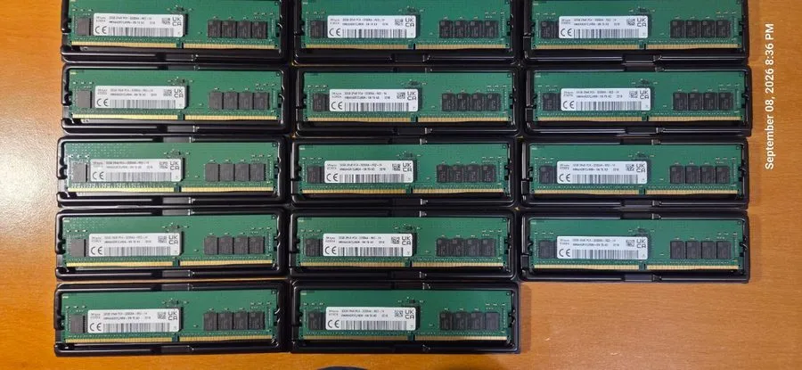 Модуль памяти 32GB 2RX8 PC4-25600 (DDR4-3200) ECC RDIMM SK Hynix HMAA4GR7CJR8N-X