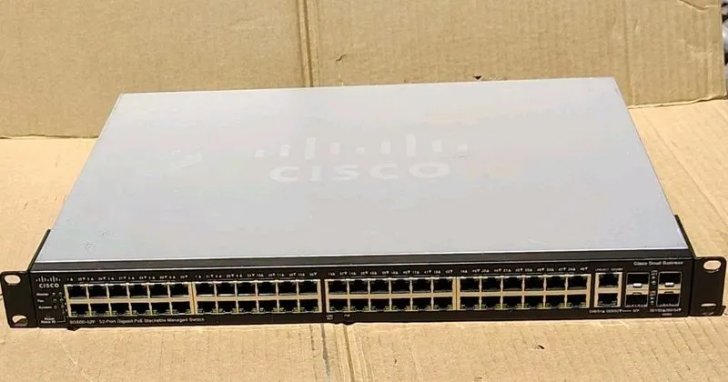 Коммутатор Cisco SG500-52 52-Port Gigabit PoE Stackable Managed Switch — фото лота 1