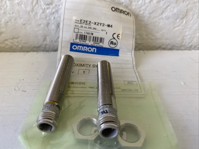 Датчик приближения Lot 2 Omron E2E2-X2Y2-M4 Inductive Proximity Sensor M12 24–24 — фото лота 1