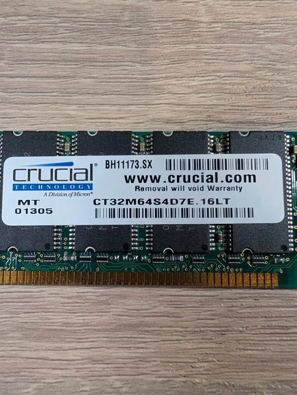 Ноутбук Crucial Micron 256MB PC133 SDRAM 168-Pin DIMM CL3 Memory