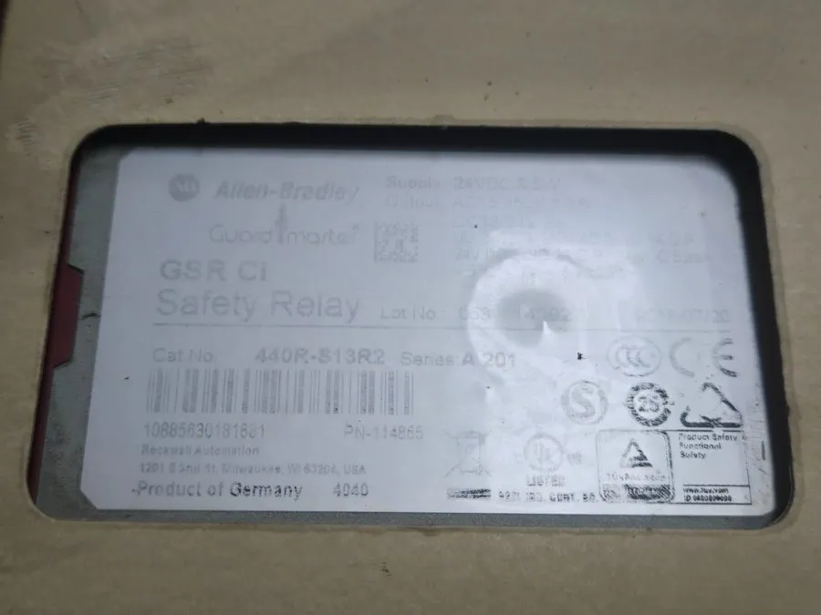 Реле безопасности Allen Bradley 440R-S13R2 Guardmaster Single Input Safety Relay
