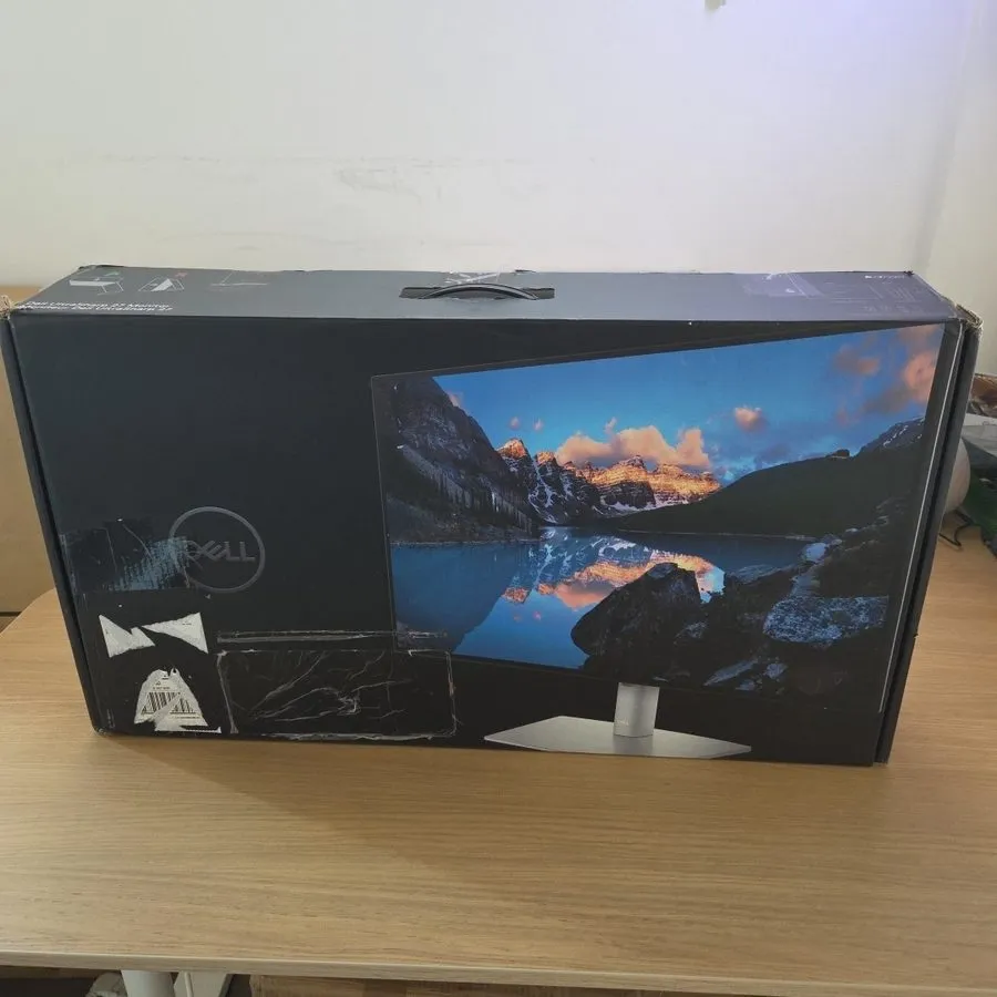 Монитор Dell UltraSharp U2722D 68.6 cm (27") 2560 x 1440 Pixel Quad HD LCD Black