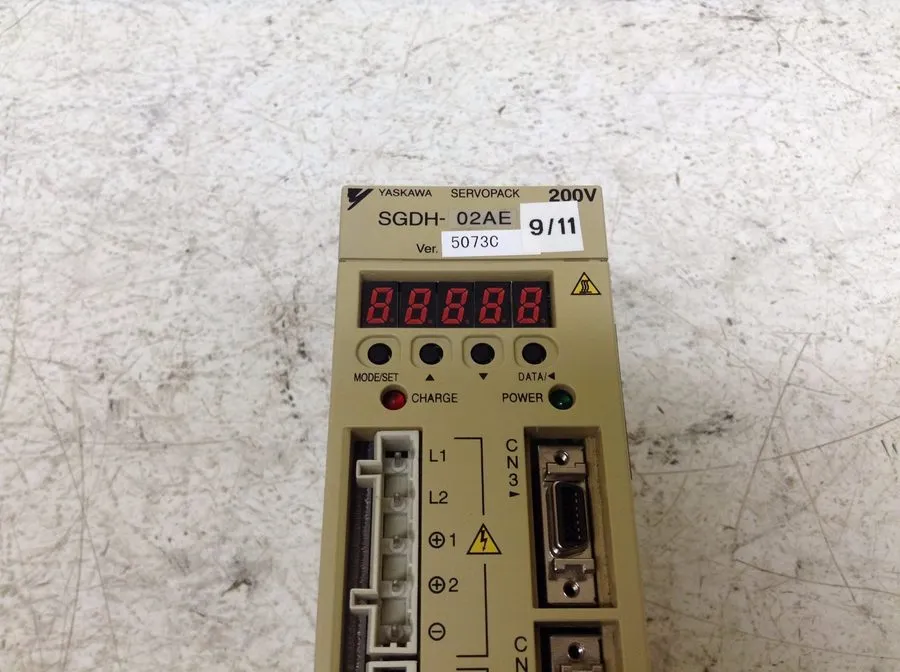 Сервопривод Yaskawa KCC-REM-Yec-SGDH02AE1-004 200V Servopack SGDH-02AE