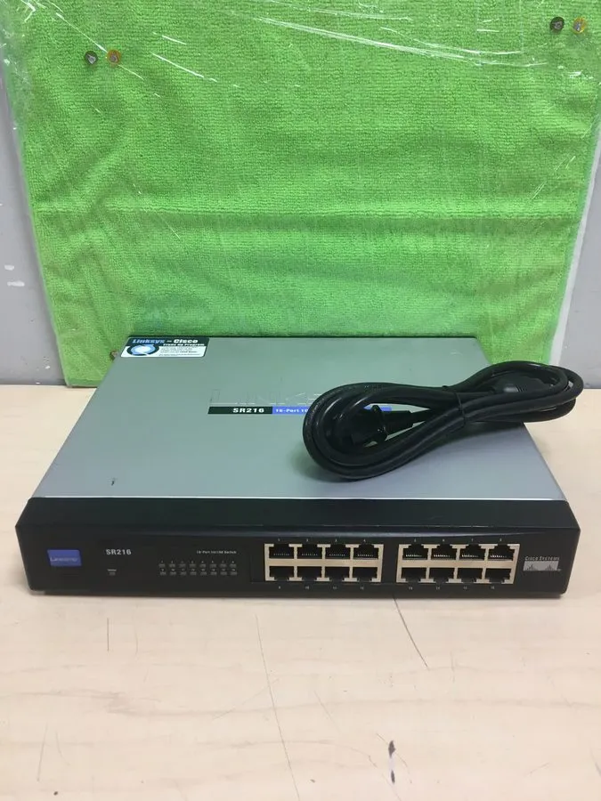 Коммутатор CISCO SYSTEMS SR216 LINKSYS 16 PORT 10/100 SWITCH 115 VAC