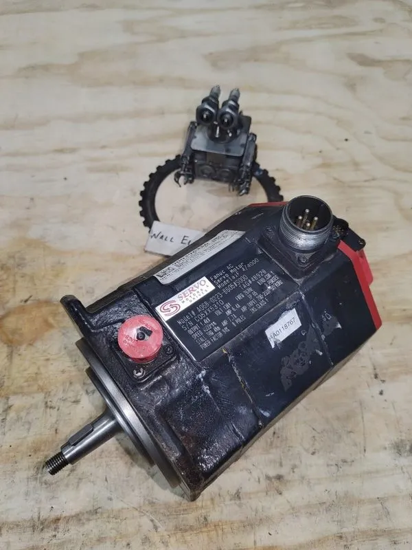 Серводвигатель Fanuc A06B-0223-B605 a 4/4000i AC Servo Motor 138 V 1.4 kW A06B