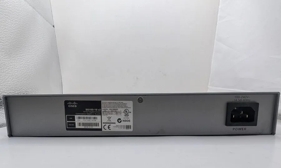 Коммутатор Cisco SG100-16 16 Port Unmanaged Gigabit Ethernet Switch Business Rac