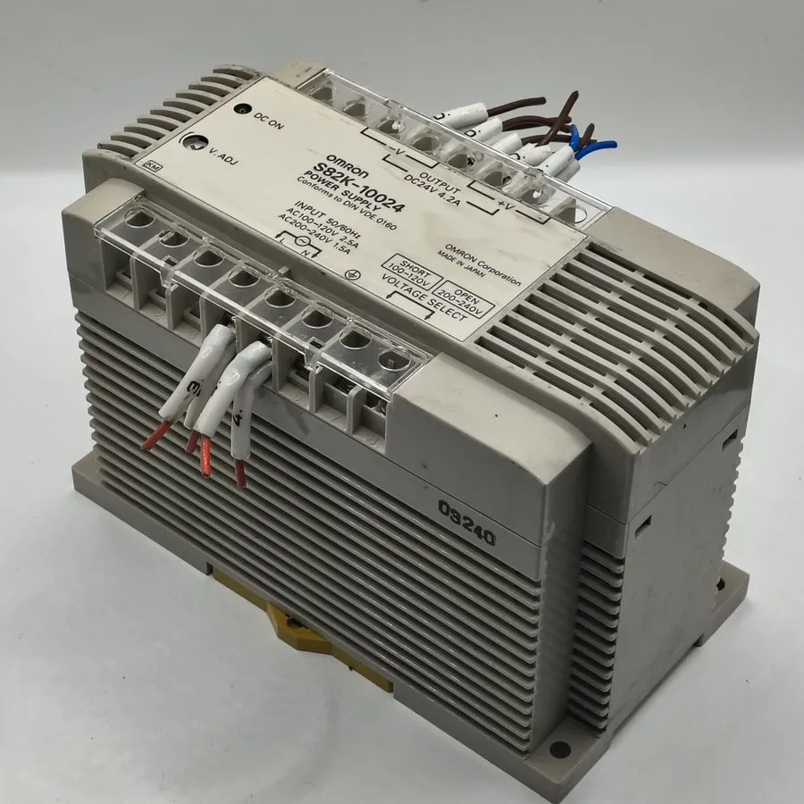 Блок питания Omron S82K S82K-10024 Switching Power Supply 24VDC 4.2A 100W DIN Ra — фото лота 2