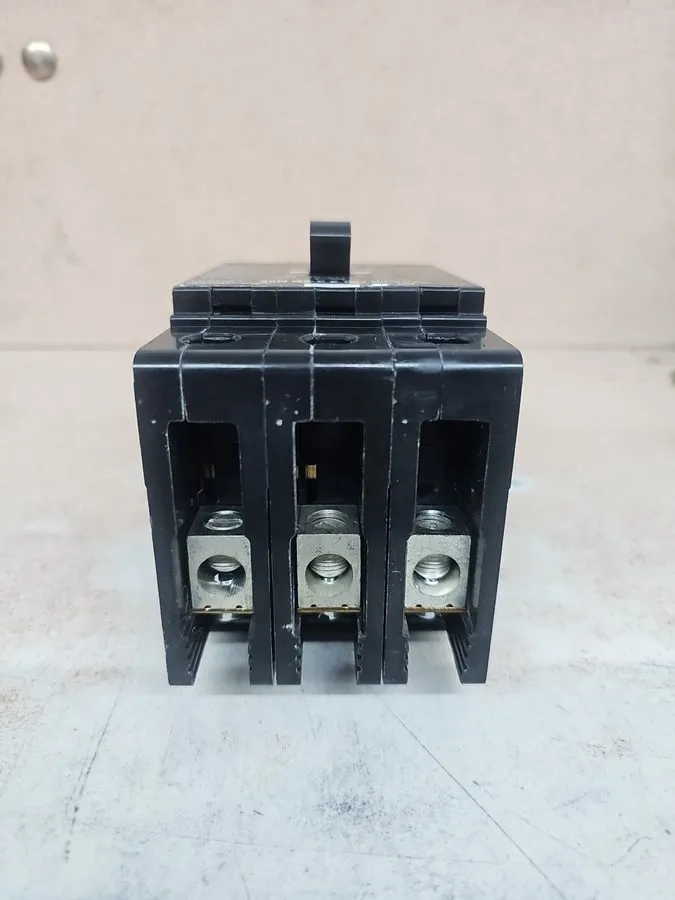 Автоматический выключатель SQUARE D EDB34035 EDB 3 POLE 35AMP 480v CIRCUIT BREAK