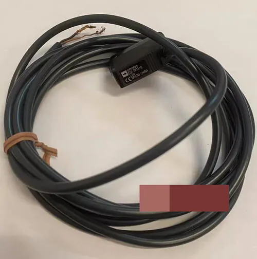 Фотоэлектрический датчик Omron E3Z-T61A-D Photoelectric Sensor 12-24 Vdc