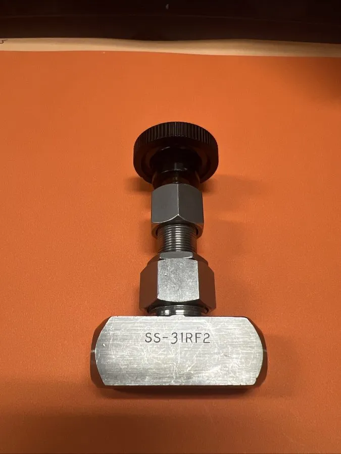 Клапан 1/8 FNPT 316ss Union-Bonnet Needle Valve Whitey Swagelok SS-31RF2