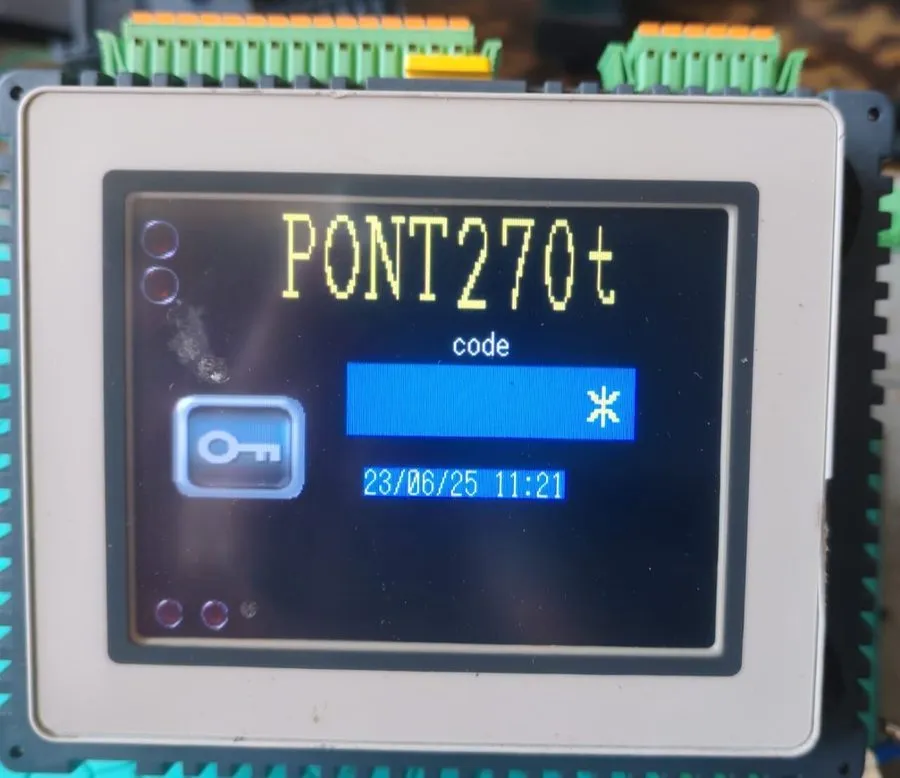 Панель оператора PRO-FACE PFXLM4201TADDC HMI CONTROL UNIT LM4201TADDC PV:04 RL:0