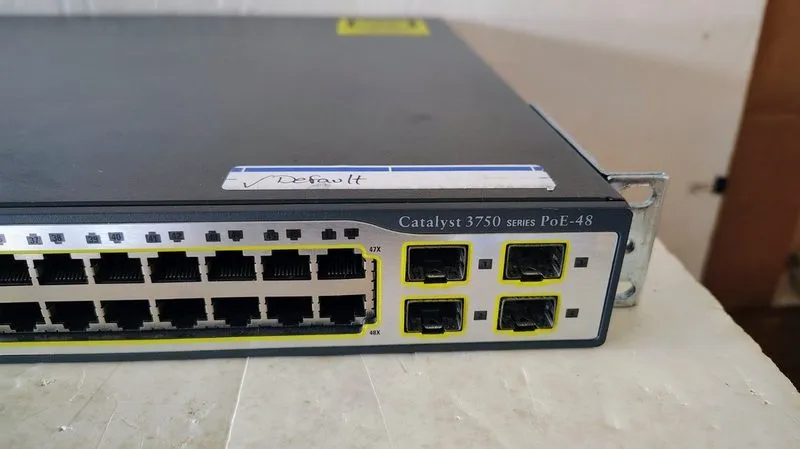 Коммутатор Cisco Catalyst WS-C3750V2-48PS-S 48-Port PoE Switch WS-C3750-48PS-S — фото лота 3