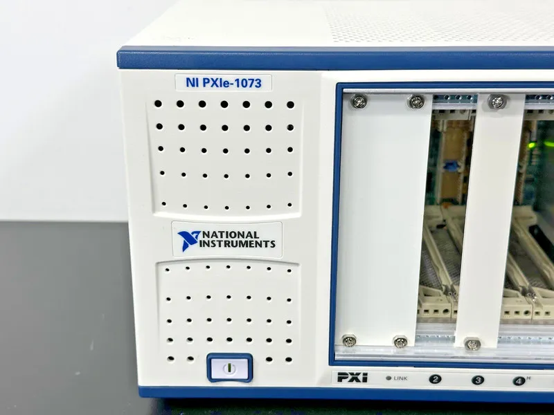 Шасси National Instruments PXIe-1073 PXI Express Chassis Mainframe, 5-Slot