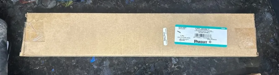Патч-панель Panduit Cppl48wbly Patch Panel,Mini-Com,Rack Mt,48 Port