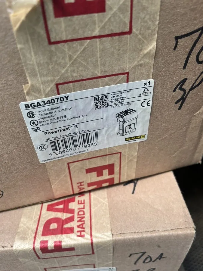 Автоматический выключатель Square D PowerPact BGA34070Y 70A 480V 3P Circuit Brea — фото лота 1