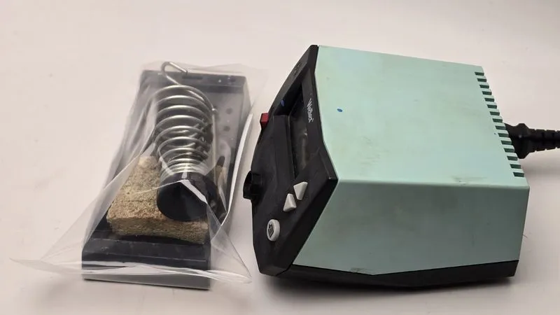 Паяльная станция Weller 70 Watt Digital Soldering Station WE1010NA — фото лота 4