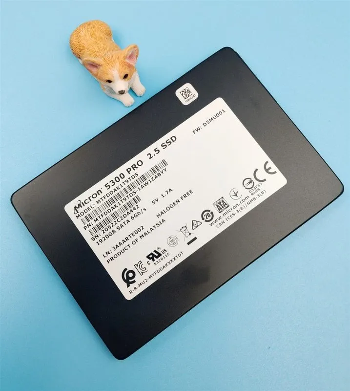 SSD-накопитель Micron 5300 PRO 1.92TB 2.5" SATA SSD MTFDDAK1T9TDS with low life  — фото лота 1
