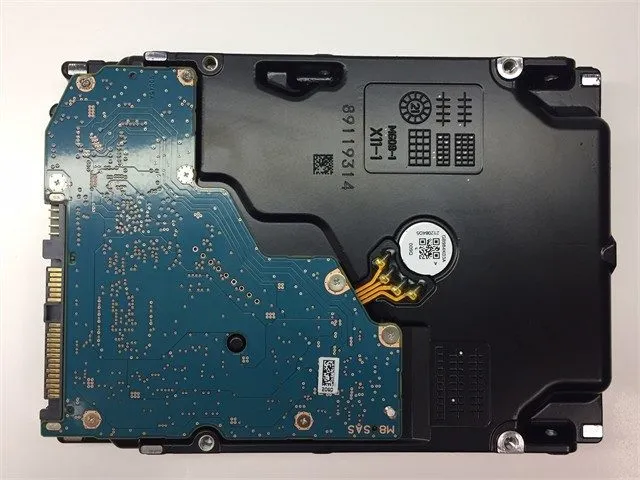 Жёсткий диск Toshiba MG08 16TB 7200RPM SAS 12Gb/s 512MB 512e 3.5in HDD MG08SCA16 — фото лота 1