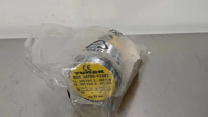 Датчик приближения Turck BI25-G47SR-FZ3X2-B1131 Inductive Proximity Sensor 13331