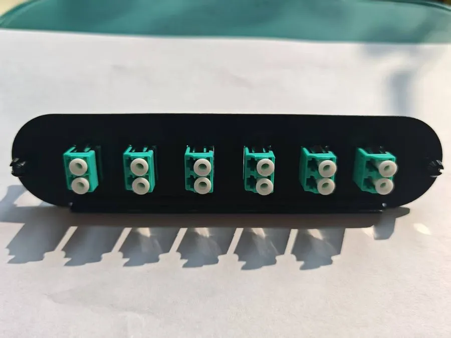 Оптический модуль CCH-CP12-E4 Compatible Fiber Adapter Panel 12 PORTS LC MM OM3