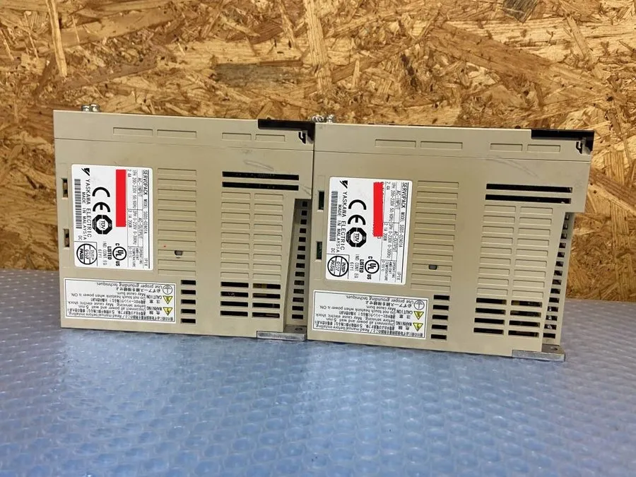 Сервопривод Yaskawa SGDS-02A01A SERVOPACK Servo Drive 200W 200V