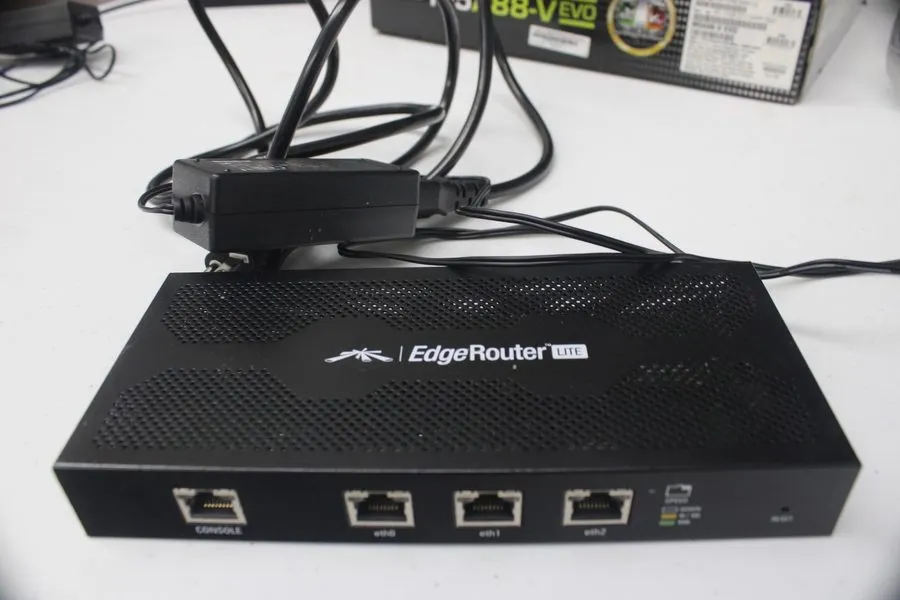 Маршрутизатор Ubiquiti EdgeRouter Lite ERLite-3 3-Port Gigabit Router Black Work