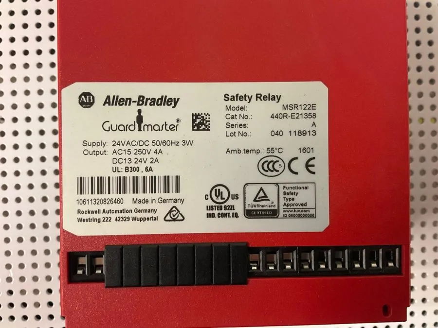 Реле безопасности ALLEN BRADLEY MSR122E GUARDMASTER SAFTY RELAY 440R-E21358 24VA