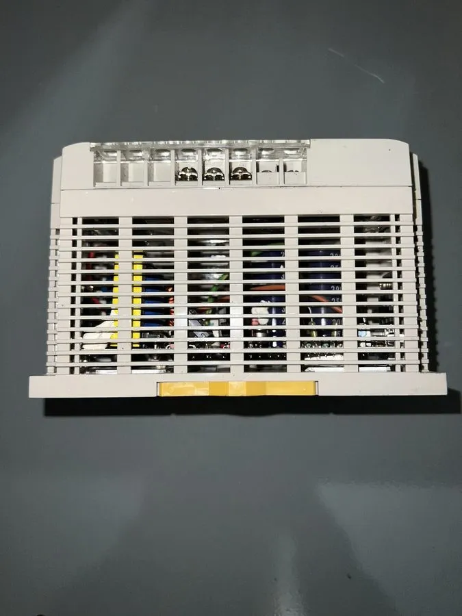 Блок питания Omron S82K S82K-10024 Switching Power Supply 24VDC 4.2A 100W DIN Ra