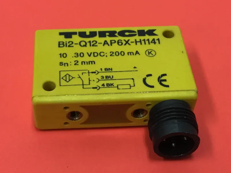 Датчик приближения Turck Bi2-Q12-AP6X-H1141 2mm 10-30VDC Proximity Sensor